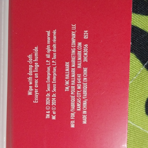 The Grinch Christmas tree skirt Hallmark NEW The Grinch Face - Picture 5 of 8